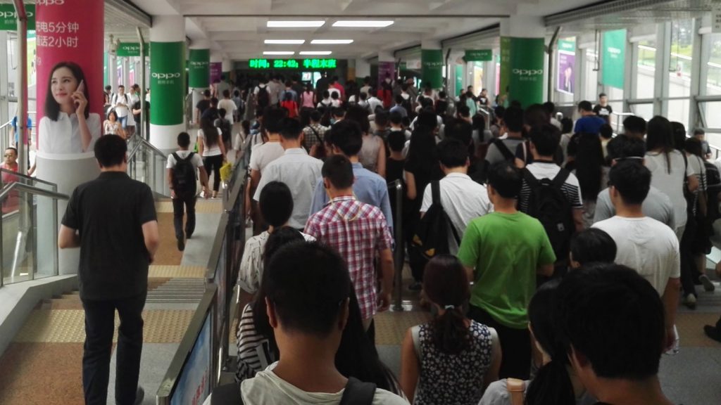 13 号线西直门站往地下线换乘大厅
